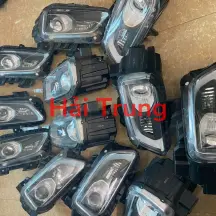 Đèn pha Hyundai Kona Tháo Xe