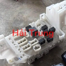 Hộp cầu trì trong xe Nissan X-trail Tháo Xe