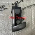 Tay mở cửa trong RH Hyundai Santafe