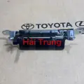 Tay mở cốp sau Toyota Hiace chính hãng