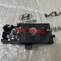 Tay mở của trong Hyundai I10 Grand 2013-2020