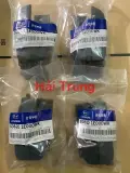 Tay mở cửa trong Hyundai Accent 826201E000WK 836201E000WK 826101E000WK 836101E000WK