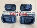 Tay mở cửa trong Toyota Corolla 1998-2002 Đài Loan.  