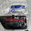 Tay mở trong Hyundai Getz 2006-2012 chính hãng 826101C010WK(3)