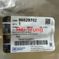 Chụp bụi cần số Chevrolet Captiva 2008-2013 chính hãng