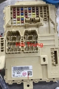 Tháo xe Hộp cầu trì trong xe Kia Cerato 2019 2020 Tháo Xe 91950M6410