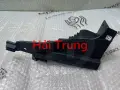 Tai bắt đèn pha Kia Carens