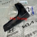 Chắn bùn bánh sau Hyundai Accent 2021-2024 chính hãng 86841H6500 86842H6500. 