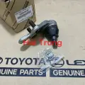 Rotuyn đứng dưới Toyota Camry chính hãng