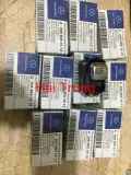 Công tắc lên xuống kính đơn Mercedes C300 W205 A2059051513. 