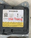 Tháo xe hộp điều khiển túi khí Volvo