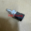 Công tắc báo lùi xe Lacetti, Gentra, Lanos, Nubira chính hãng 96192077.  