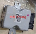 hộp điều khiển bơm xăng Mazda Tháo Xe PYFL18561
