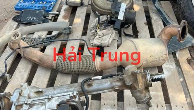 Ống xả Ford Ranger 2022 3.2 Tháo Xe