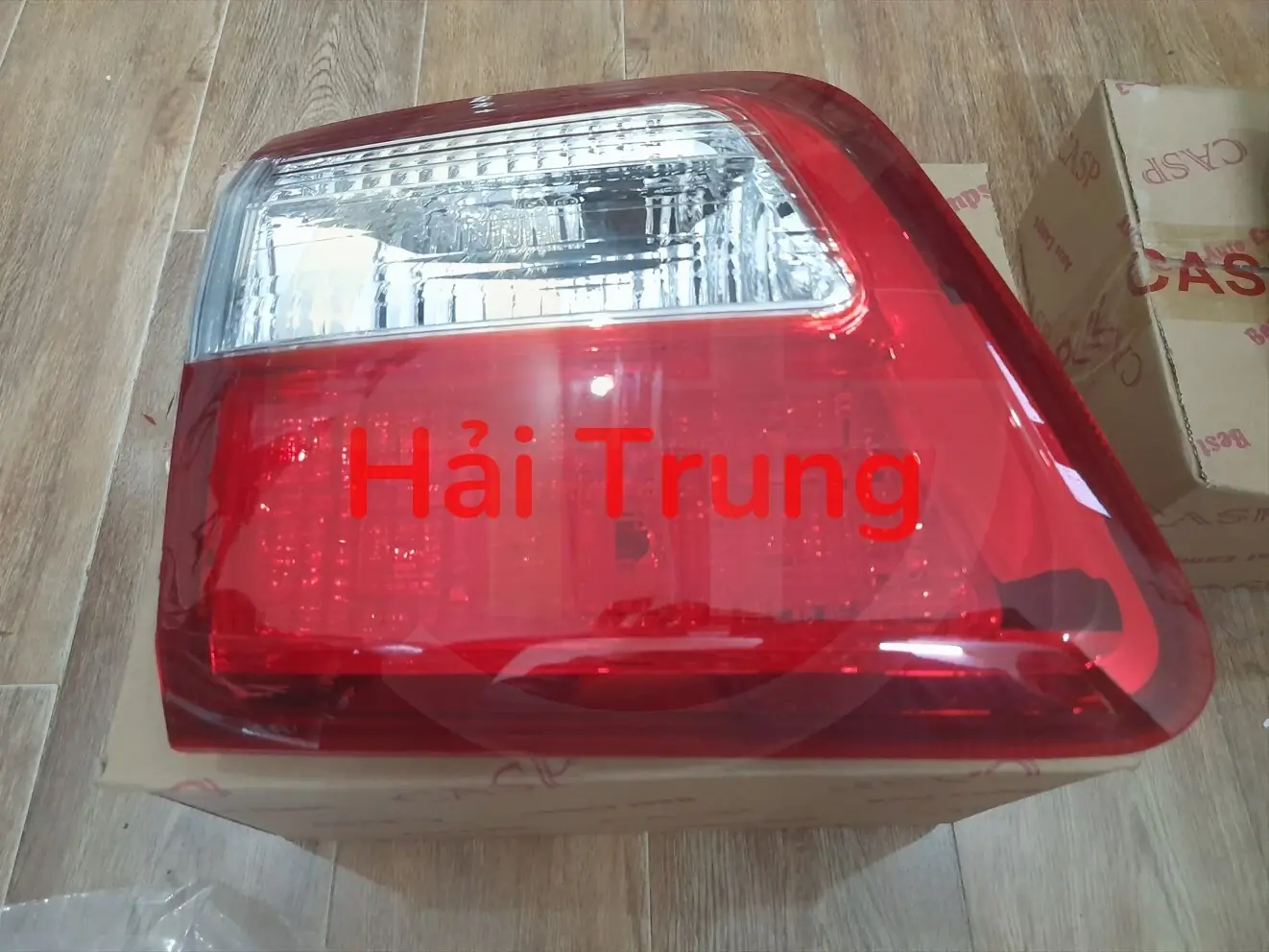 Đèn hậu trong Toyota Fortuner 2009 giá rẻ