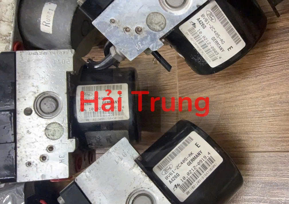 BV61-2C405-AL Cụm ABS Focus 2015 Tháo xe