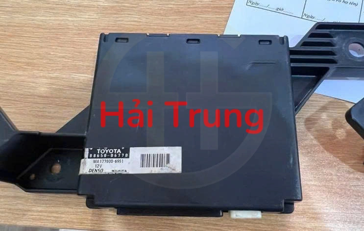 Hộp điều khiển điều hòa Toyota Camry 2015-2018 Tháo Xe 88650-06770