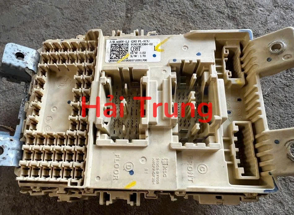 Hộp cầu trì trong xe Hyundai Venue 2024 2025 2026 91901K3384