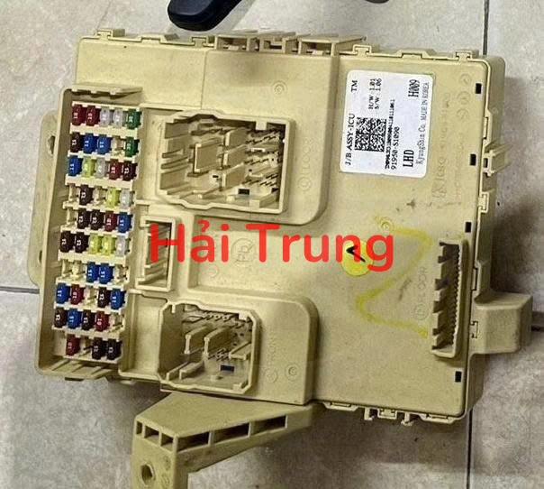 91950S1080 Hộp cầu trì Hyundai Santafe 2019 2020 2021 2022