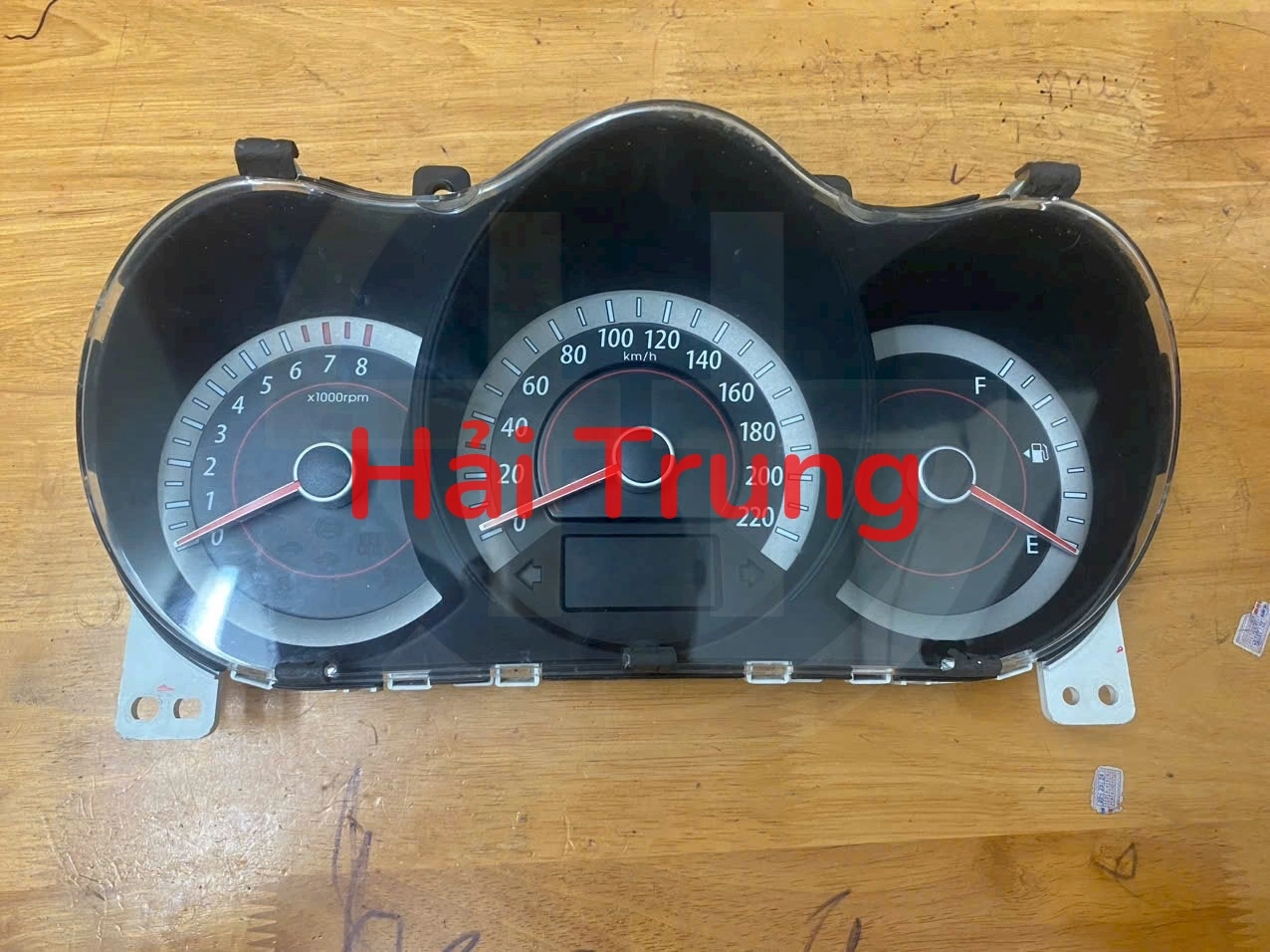 Tháo xe đồng hồ táp lô Kia Forte Cerato