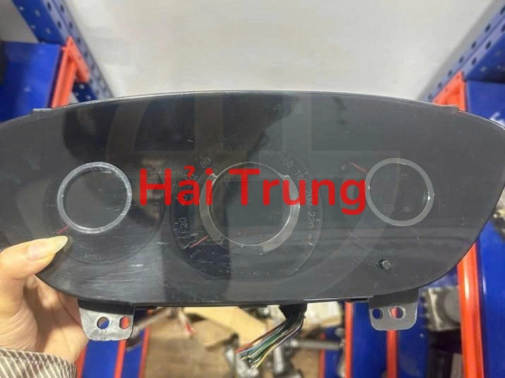 Đồng hồ táp lô Luxgen U7 Tháo Xe