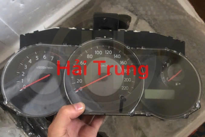 Tháo xe Đồng hồ táp lô Nissan Tiida