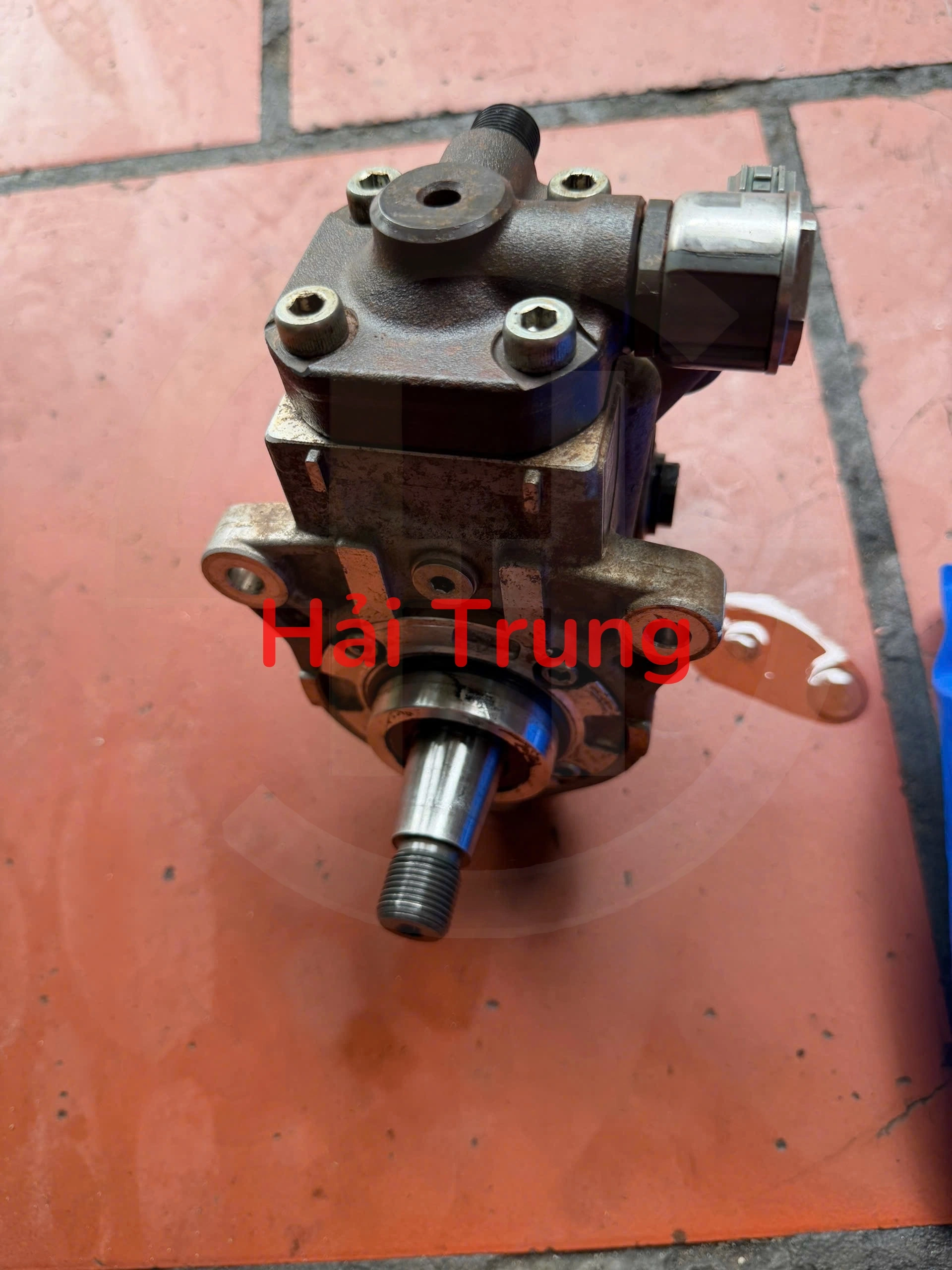 Bơm cao áp Toyota Hilux Tháo xe