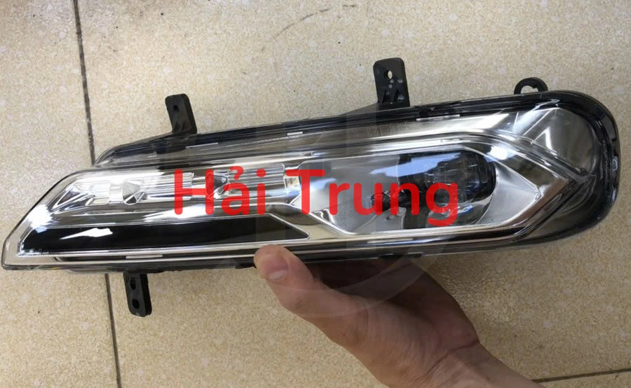 Tháo xe Đèn pha Vinfast Lux SA