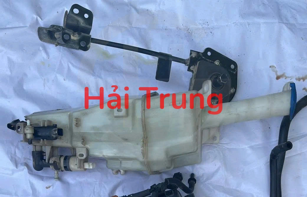 Bình nước rửa kính Kia Sedona 2019 2020 Tháo Xe