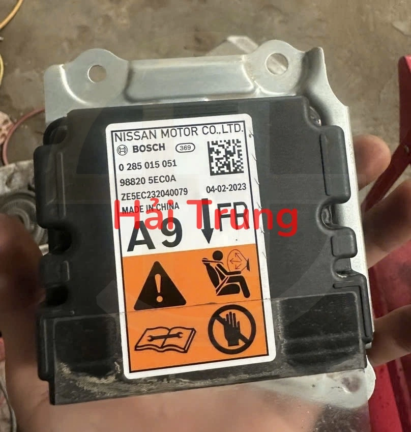 Hộp điều khiển túi khí Nissan Almera