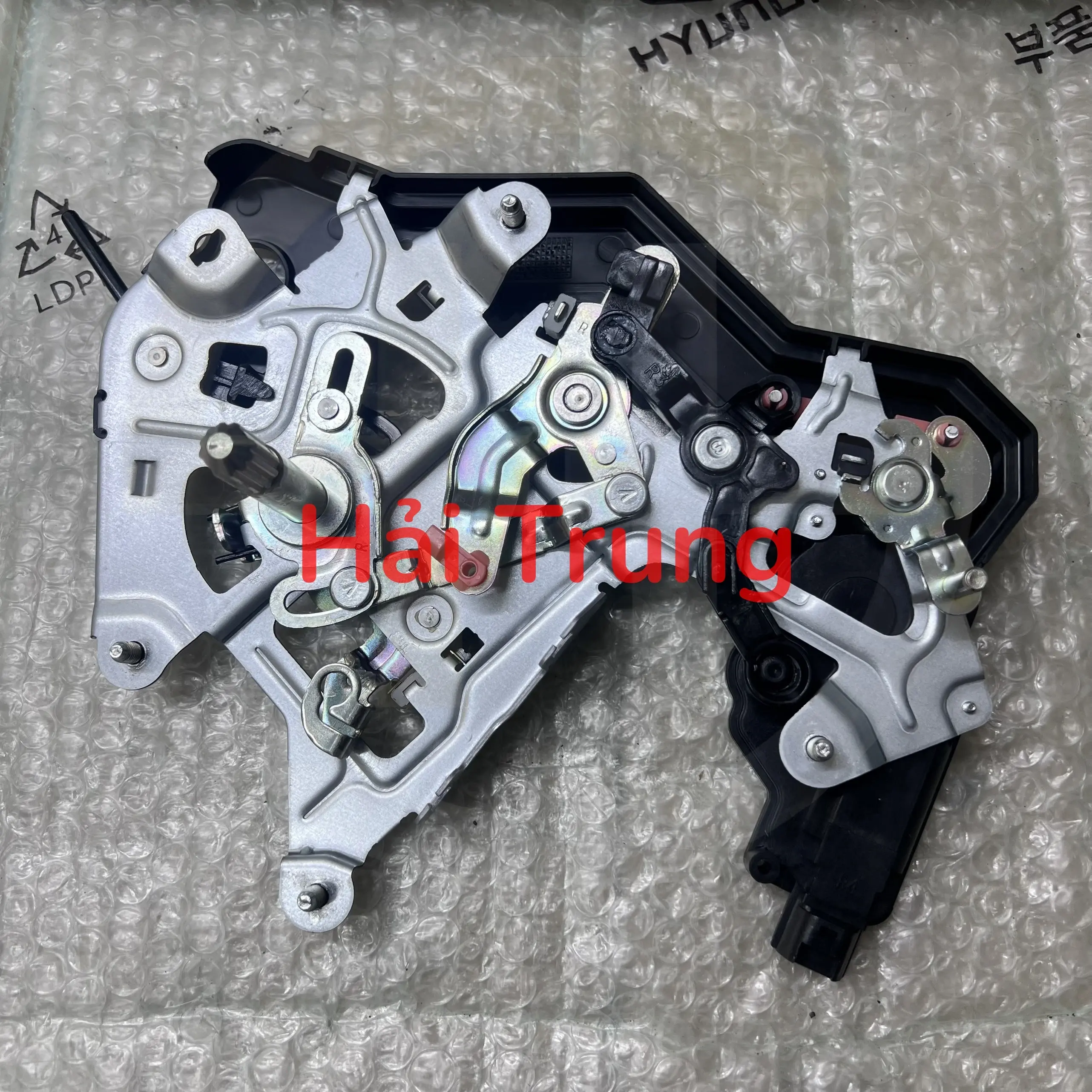 Cơ cấu khóa cửa lùa Hyundai i10 Grand, Starex 2007-2014 chính hãng 814504H050(10