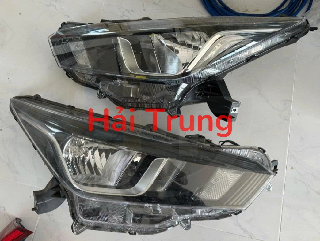 Đôi đèn pha Nissan Almera 2021 2022 2023 Tháo Xe Zin