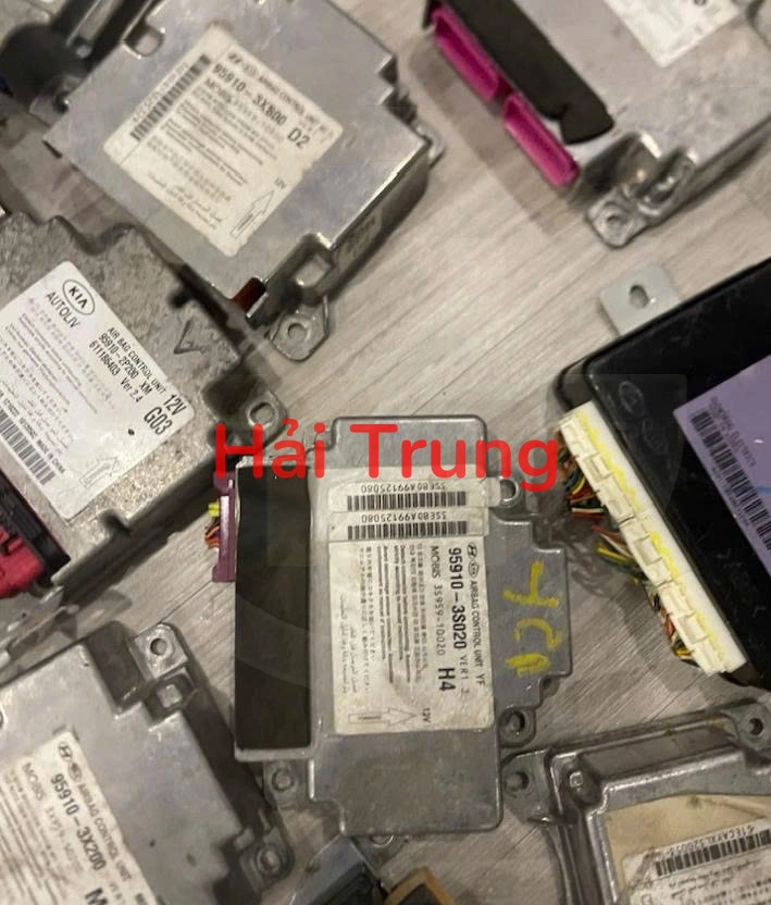Hộp điều khiển túi khí Hyundai Elantra, I30, Avante Tháo Xe 959103X200 959103X800