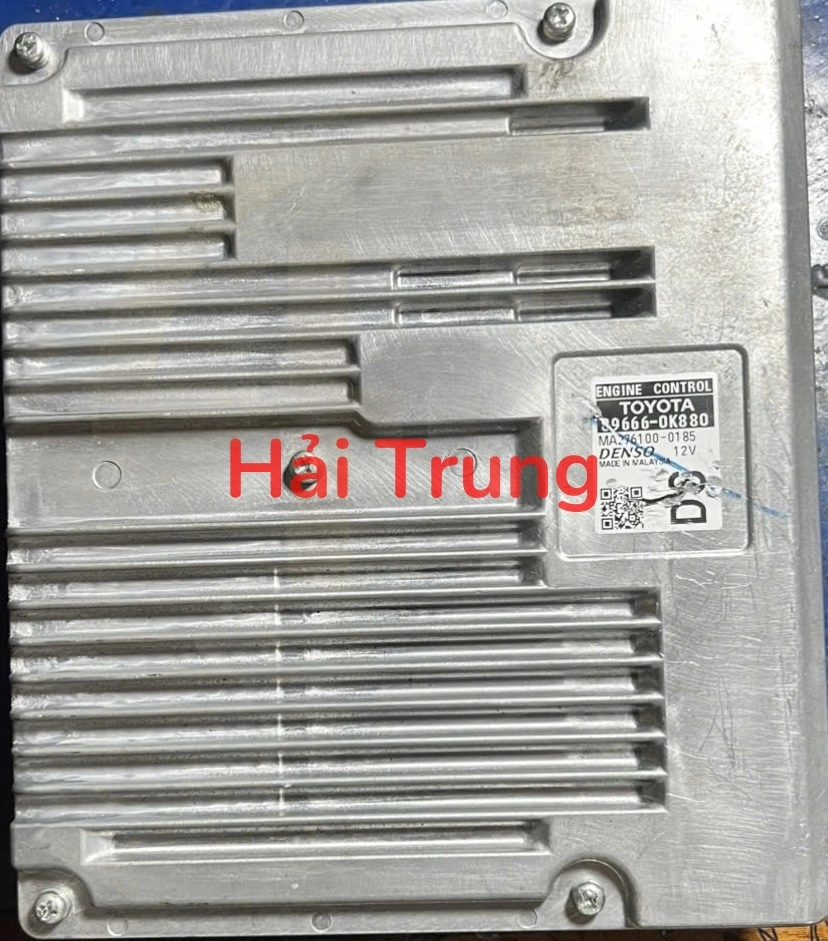 Hộp điều khiển động cơ Hộp đen ECU Toyota Hilux Tháo Xe 89666-0K880