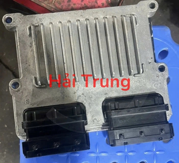Hộp điều khiển động cơ Hộp đen ECU Kia Sedona Tháo Xe 39108-3C500