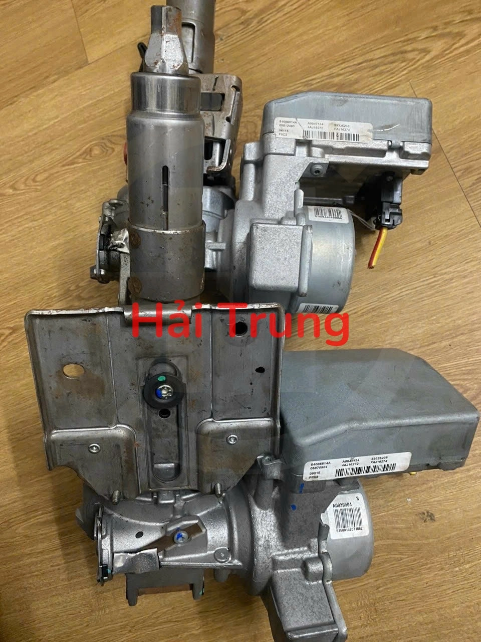 Tháo xe cọc lái Ford Fiesta