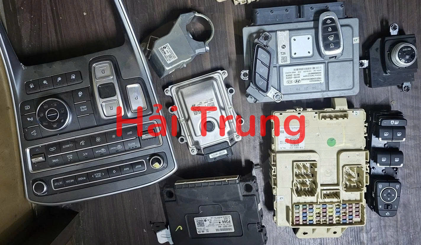 Phụ tùng SANTAFE 2022 tháo xe Hộp túi khí, Hộp cầu trì, Ecu, Khóa cổ, Chìa Khóa, ABS, Công tắc