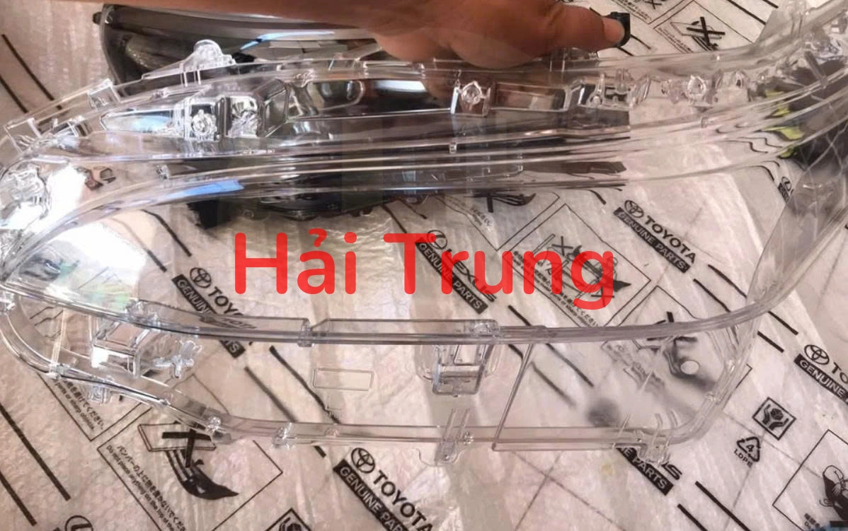 Tháo Xe Mặt đèn pha Toyota Fortuner 2021-2025