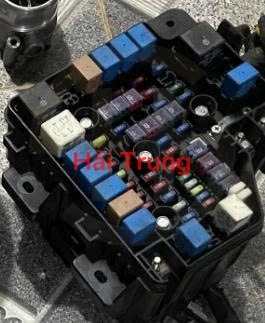 Hộp cầu trì Hyundai Santafe 2009 2010 2011 Tháo Xe