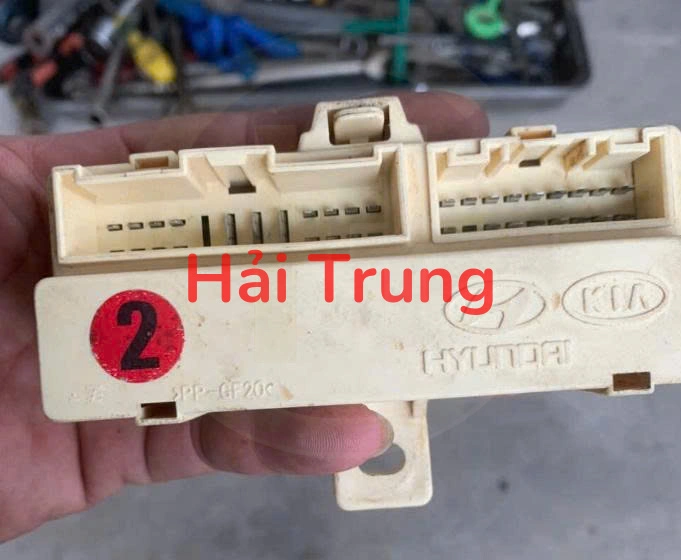 Hộp rơ le Kia Caren 2.0 919402G020