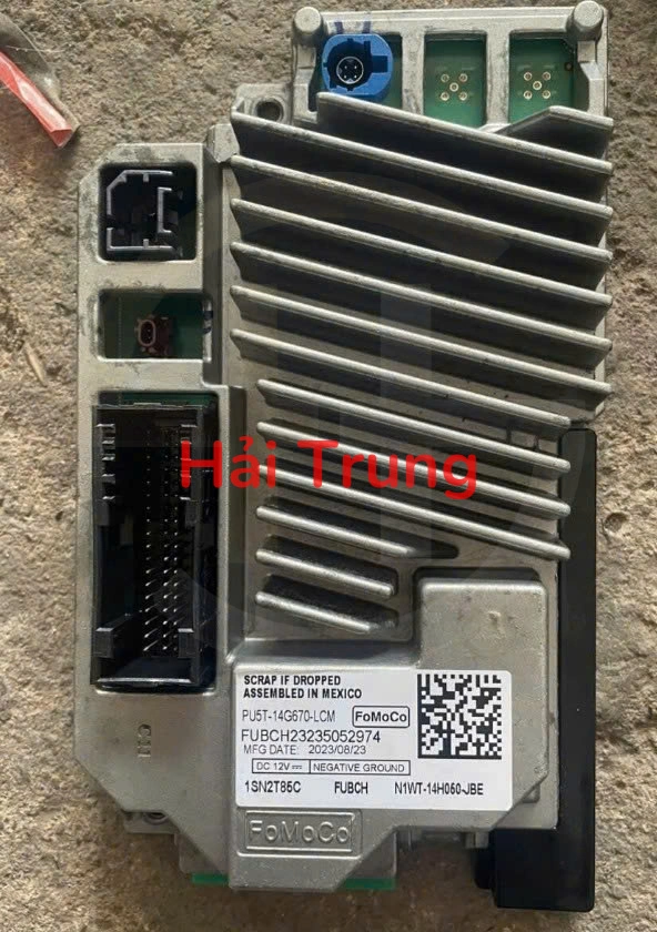 PU5T-14G670-LCM Hộp radio Ford Ranger Tháo xe