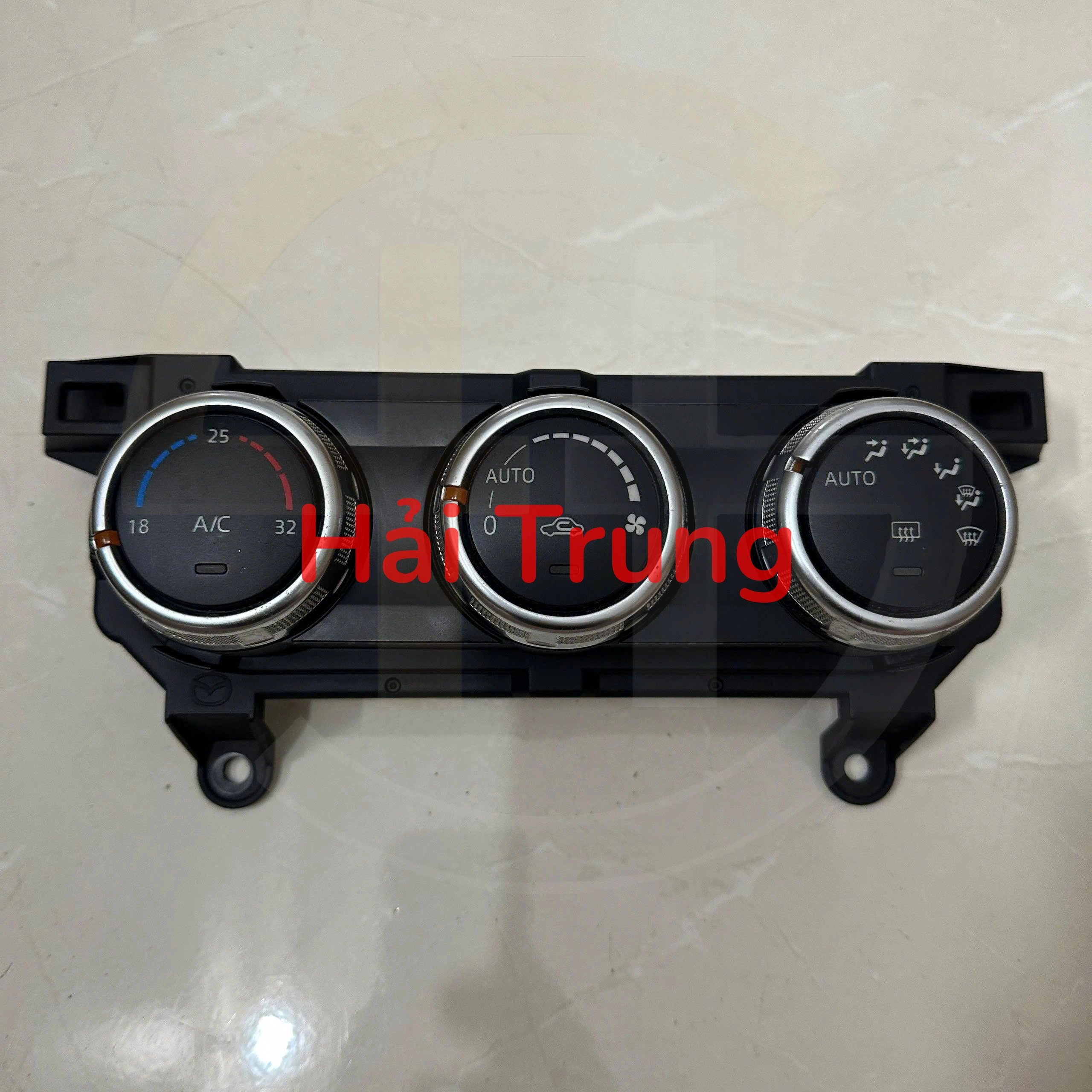 DB8T61190B Bảng điều khiển điều hòa Mazda 3 2014 - 2018 Tháo Xe