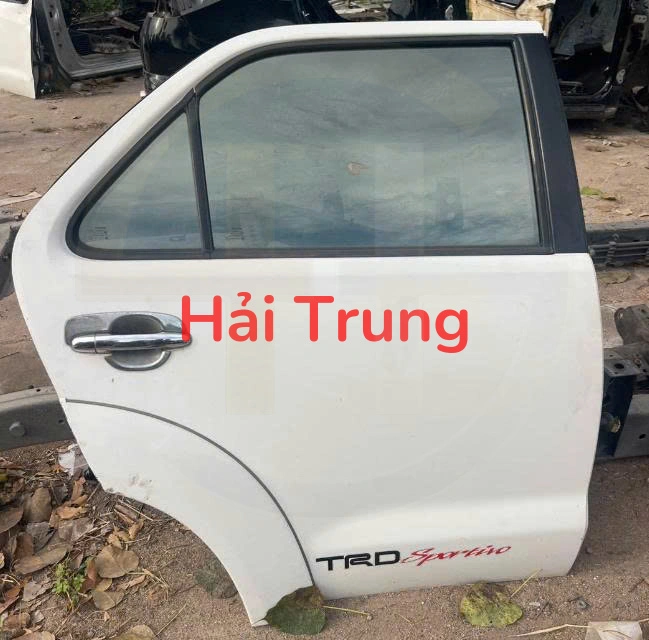 Cánh cửa Toyota Fortuner 2009-2011 Tháo Xe Zin 