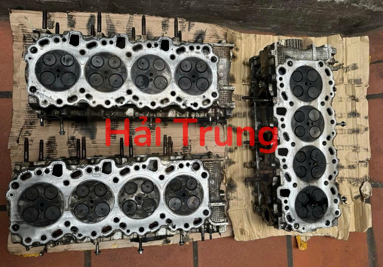 Tháo xe Mặt máy Toyota Hilux 3.0 máy 1KD