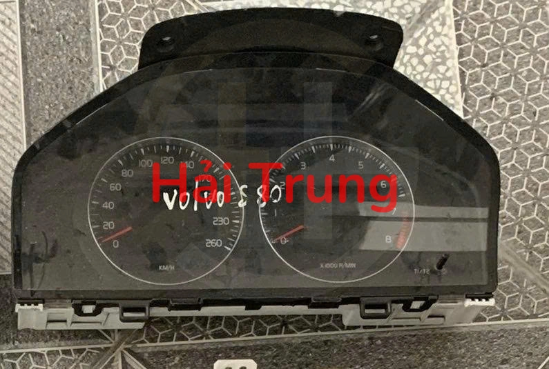 Tháo xe đồng hồ táp lô xe Volvo