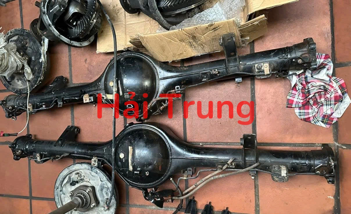 Tháo xe Cầu Sau Ford Ranger 2.2