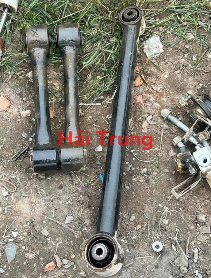 Thanh cân bằng sau Ford Everest 2019 Tháo Xe