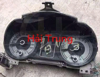 Tháo xe Đồng hồ táp lô Mitsubishi V93