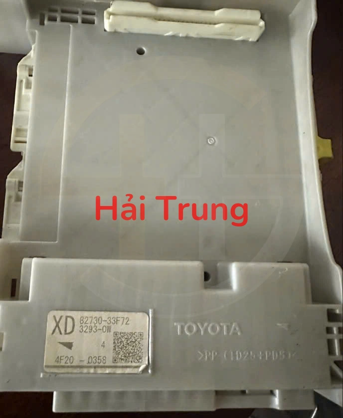 8273033F72 Hộp cầu trì trong xe Toyota Camry 2012-2015 Tháo xe