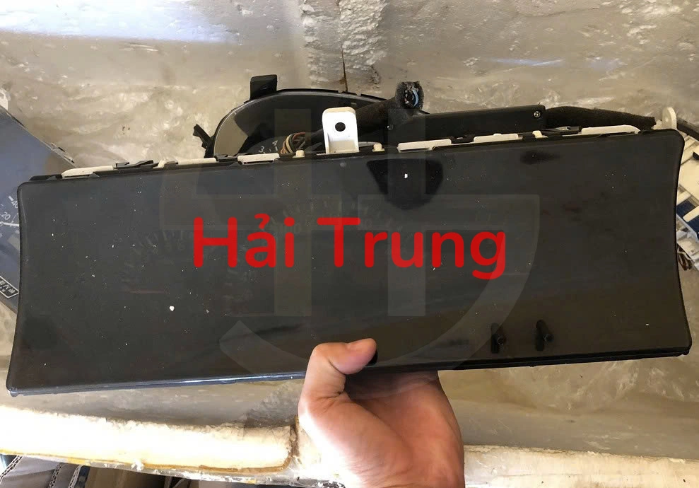 Tháo xe đồng hồ táp lô xe Samsung